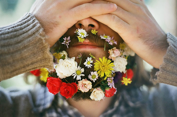A New Boho Chic Style For Men: Flowers In Beards.