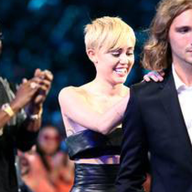 Miley Cyrus Pulled A 180 At The VMA’s And We Think It Was Pretty Inspiring!