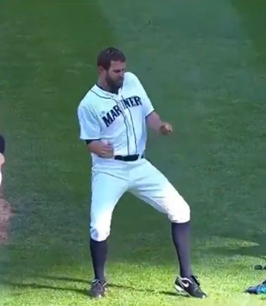 Mariner’s Pitcher Turns Up His Killer Dances Moves After The Game