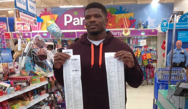Once A Year, NFL Wide Receiver Andre Johnson Spends So Much That His Receipts Hit The Ground. When You Find Out Why, You’ll Be Inspired!