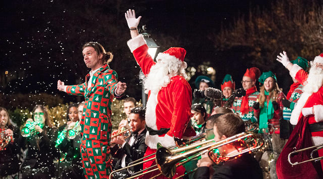 Most Epic Christmas Carolers Ever Surprise A Family With A Performance From A Full Orchestra