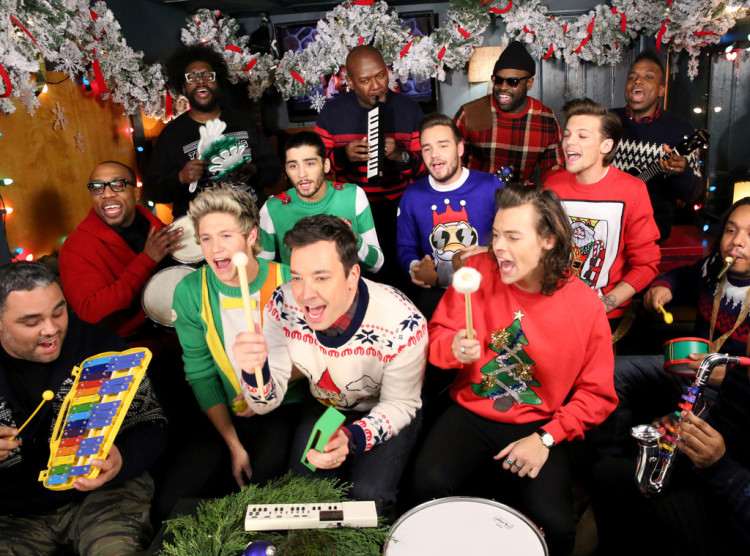 One Direction, Jimmy Fallon, & The Roots Sing “Santa Claus Is Coming To Town” And It Is AWESOME