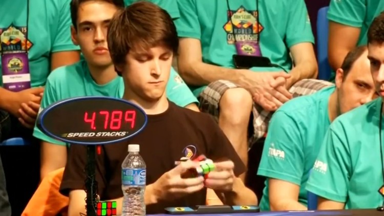 Watching This 19-Year-Old Solve A Rubik’s Cube Will Absolutely Blow Your Mind!